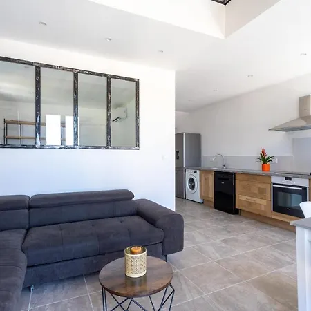 Apartment Outstanding Ac 2 Bedroom With Terrace Close To Beaches - Dodo Et Tartine *